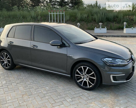 Серый Фольксваген e-Golf, объемом двигателя 0 л и пробегом 109 тыс. км за 14200 $, фото 23 на Automoto.ua