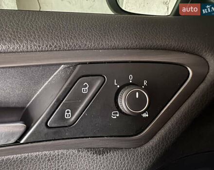 Сірий Фольксваген e-Golf, об'ємом двигуна 0 л та пробігом 200 тис. км за 11777 $, фото 27 на Automoto.ua