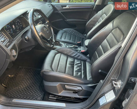 Серый Фольксваген e-Golf, объемом двигателя 0 л и пробегом 149 тыс. км за 12999 $, фото 20 на Automoto.ua
