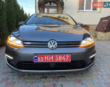 Серый Фольксваген e-Golf, объемом двигателя 0 л и пробегом 149 тыс. км за 12999 $, фото 72 на Automoto.ua