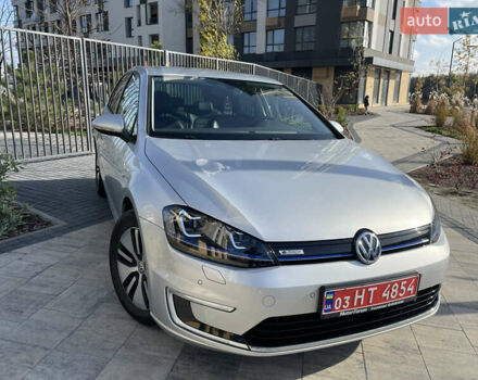 Серый Фольксваген e-Golf, объемом двигателя 0 л и пробегом 76 тыс. км за 9300 $, фото 7 на Automoto.ua
