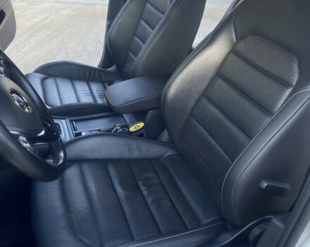 Серый Фольксваген e-Golf, объемом двигателя 0 л и пробегом 135 тыс. км за 14500 $, фото 11 на Automoto.ua