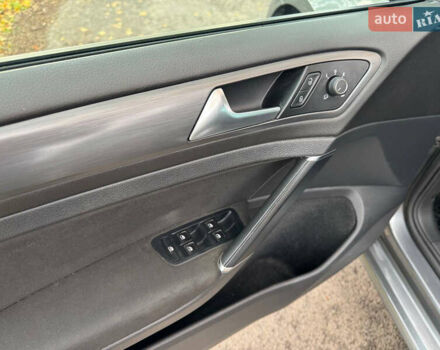 Серый Фольксваген e-Golf, объемом двигателя 0 л и пробегом 194 тыс. км за 11650 $, фото 10 на Automoto.ua