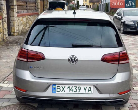 Серый Фольксваген e-Golf, объемом двигателя 0 л и пробегом 178 тыс. км за 12000 $, фото 1 на Automoto.ua