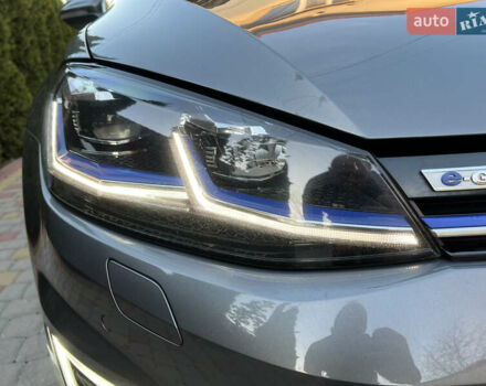 Серый Фольксваген e-Golf, объемом двигателя 0 л и пробегом 149 тыс. км за 12999 $, фото 54 на Automoto.ua
