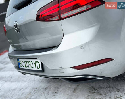 Серый Фольксваген e-Golf, объемом двигателя 0 л и пробегом 148 тыс. км за 12350 $, фото 28 на Automoto.ua