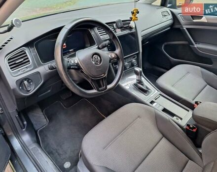 Серый Фольксваген e-Golf, объемом двигателя 0 л и пробегом 160 тыс. км за 13100 $, фото 3 на Automoto.ua