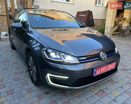 Серый Фольксваген e-Golf, объемом двигателя 0 л и пробегом 149 тыс. км за 12999 $, фото 69 на Automoto.ua