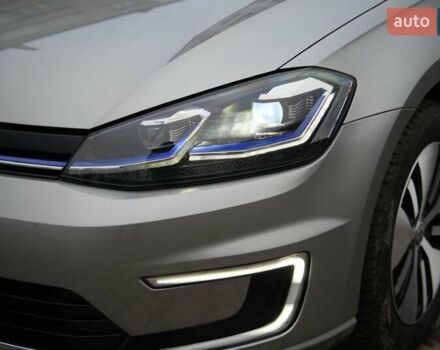 Серый Фольксваген e-Golf, объемом двигателя 0 л и пробегом 28 тыс. км за 12900 $, фото 8 на Automoto.ua