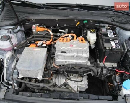 Серый Фольксваген e-Golf, объемом двигателя 0 л и пробегом 28 тыс. км за 12900 $, фото 29 на Automoto.ua