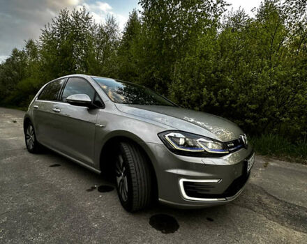 Серый Фольксваген e-Golf, объемом двигателя 0 л и пробегом 130 тыс. км за 15000 $, фото 39 на Automoto.ua