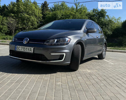 Серый Фольксваген e-Golf, объемом двигателя 0 л и пробегом 45 тыс. км за 14900 $, фото 5 на Automoto.ua