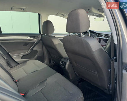 Серый Фольксваген e-Golf, объемом двигателя 0 л и пробегом 120 тыс. км за 12000 $, фото 14 на Automoto.ua