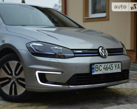 Серый Фольксваген e-Golf, объемом двигателя 0 л и пробегом 63 тыс. км за 15500 $, фото 46 на Automoto.ua