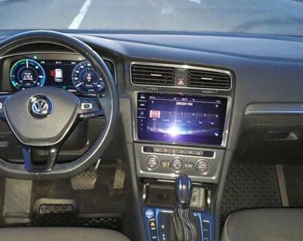 Серый Фольксваген e-Golf, объемом двигателя 0 л и пробегом 150 тыс. км за 11900 $, фото 25 на Automoto.ua
