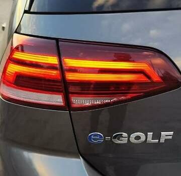 Сірий Фольксваген e-Golf, об'ємом двигуна 0 л та пробігом 91 тис. км за 15100 $, фото 12 на Automoto.ua