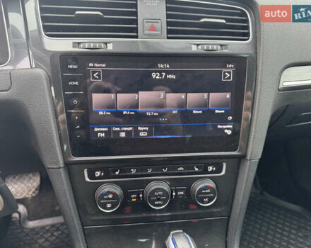 Сірий Фольксваген e-Golf, об'ємом двигуна 0 л та пробігом 200 тис. км за 11777 $, фото 17 на Automoto.ua