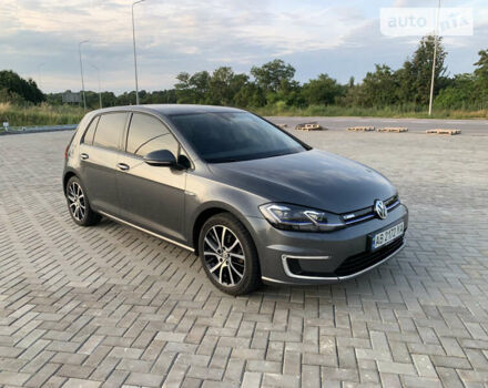 Серый Фольксваген e-Golf, объемом двигателя 0 л и пробегом 109 тыс. км за 14200 $, фото 5 на Automoto.ua