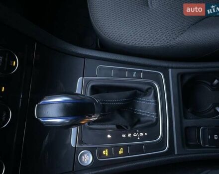 Серый Фольксваген e-Golf, объемом двигателя 0 л и пробегом 105 тыс. км за 14000 $, фото 20 на Automoto.ua