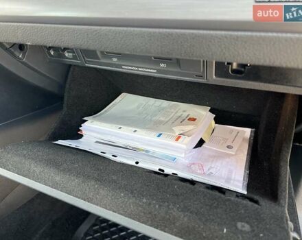 Серый Фольксваген e-Golf, объемом двигателя 0 л и пробегом 124 тыс. км за 12600 $, фото 26 на Automoto.ua