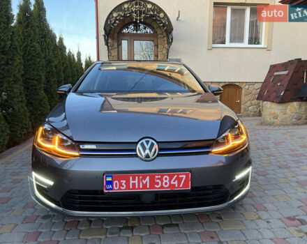 Серый Фольксваген e-Golf, объемом двигателя 0 л и пробегом 149 тыс. км за 12999 $, фото 61 на Automoto.ua