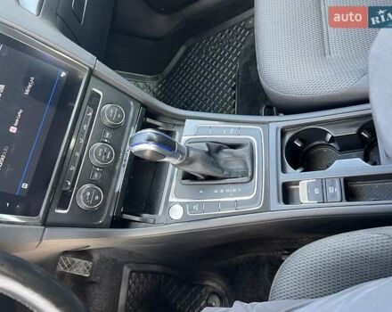 Серый Фольксваген e-Golf, объемом двигателя 0 л и пробегом 124 тыс. км за 12600 $, фото 19 на Automoto.ua