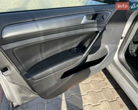 Серый Фольксваген e-Golf, объемом двигателя 0 л и пробегом 124 тыс. км за 12600 $, фото 6 на Automoto.ua