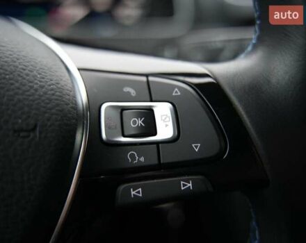 Серый Фольксваген e-Golf, объемом двигателя 0 л и пробегом 28 тыс. км за 12900 $, фото 13 на Automoto.ua