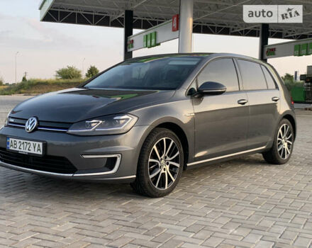 Серый Фольксваген e-Golf, объемом двигателя 0 л и пробегом 109 тыс. км за 14200 $, фото 11 на Automoto.ua