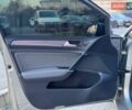 Серый Фольксваген e-Golf, объемом двигателя 0 л и пробегом 148 тыс. км за 11975 $, фото 33 на Automoto.ua