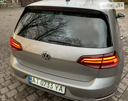 Серый Фольксваген e-Golf, объемом двигателя 0 л и пробегом 214 тыс. км за 11000 $, фото 8 на Automoto.ua