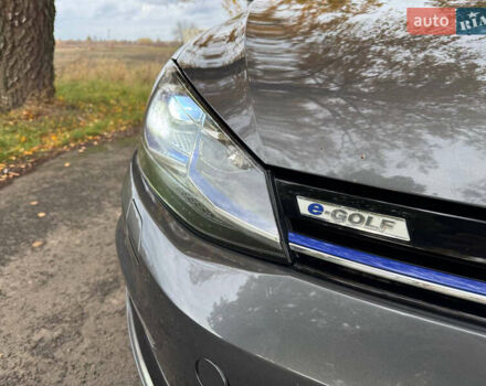 Серый Фольксваген e-Golf, объемом двигателя 0 л и пробегом 194 тыс. км за 11650 $, фото 6 на Automoto.ua