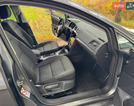 Серый Фольксваген e-Golf, объемом двигателя 0 л и пробегом 194 тыс. км за 11650 $, фото 17 на Automoto.ua