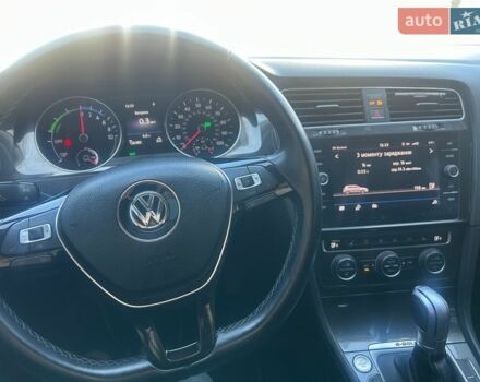 Серый Фольксваген e-Golf, объемом двигателя 0 л и пробегом 126 тыс. км за 11700 $, фото 22 на Automoto.ua