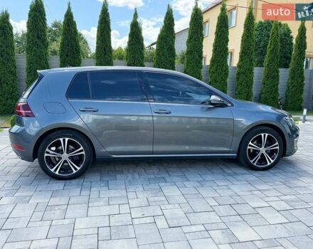 Серый Фольксваген e-Golf, объемом двигателя 0 л и пробегом 119 тыс. км за 13900 $, фото 50 на Automoto.ua