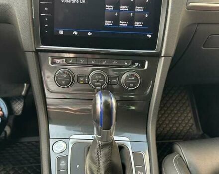 Серый Фольксваген e-Golf, объемом двигателя 0 л и пробегом 125 тыс. км за 14999 $, фото 12 на Automoto.ua