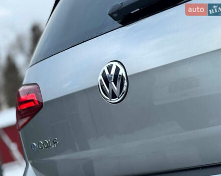 Серый Фольксваген e-Golf, объемом двигателя 0 л и пробегом 148 тыс. км за 12350 $, фото 26 на Automoto.ua