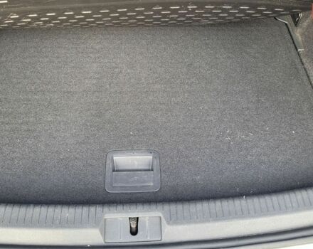 Серый Фольксваген e-Golf, объемом двигателя 0 л и пробегом 107 тыс. км за 12500 $, фото 28 на Automoto.ua