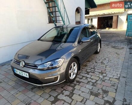 Серый Фольксваген e-Golf, объемом двигателя 0 л и пробегом 152 тыс. км за 13900 $, фото 14 на Automoto.ua