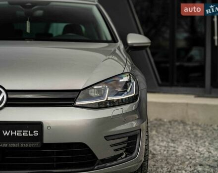 Серый Фольксваген e-Golf, объемом двигателя 0 л и пробегом 143 тыс. км за 15900 $, фото 11 на Automoto.ua