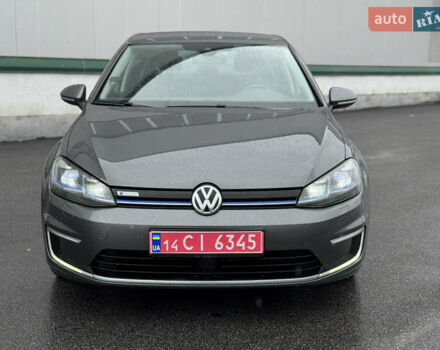 Серый Фольксваген e-Golf, объемом двигателя 0 л и пробегом 98 тыс. км за 12000 $, фото 1 на Automoto.ua