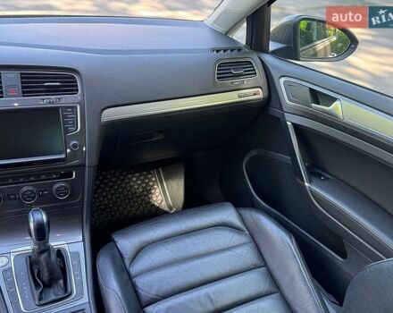 Серый Фольксваген e-Golf, объемом двигателя 0 л и пробегом 165 тыс. км за 9200 $, фото 23 на Automoto.ua