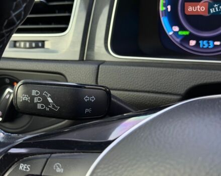 Серый Фольксваген e-Golf, объемом двигателя 0 л и пробегом 151 тыс. км за 13900 $, фото 44 на Automoto.ua