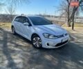 Серый Фольксваген e-Golf, объемом двигателя 0 л и пробегом 126 тыс. км за 11700 $, фото 1 на Automoto.ua