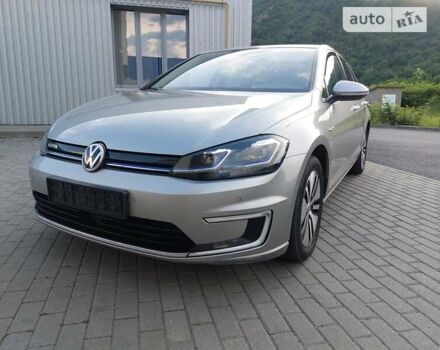 Серый Фольксваген e-Golf, объемом двигателя 0 л и пробегом 197 тыс. км за 15500 $, фото 19 на Automoto.ua