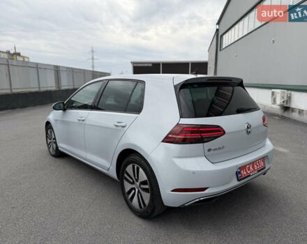 Серый Фольксваген e-Golf, объемом двигателя 0 л и пробегом 98 тыс. км за 12300 $, фото 5 на Automoto.ua