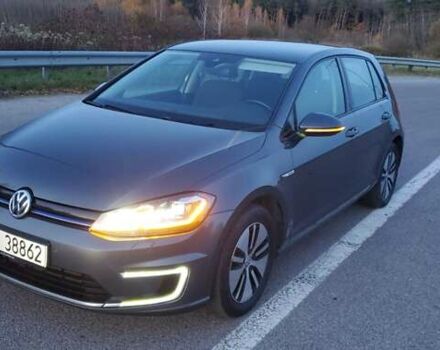 Серый Фольксваген e-Golf, объемом двигателя 0 л и пробегом 150 тыс. км за 11900 $, фото 1 на Automoto.ua
