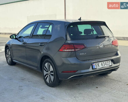 Серый Фольксваген e-Golf, объемом двигателя 0 л и пробегом 120 тыс. км за 12000 $, фото 2 на Automoto.ua
