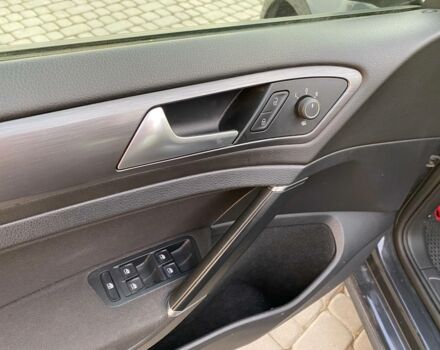 Сірий Фольксваген e-Golf, об'ємом двигуна 0 л та пробігом 22 тис. км за 13800 $, фото 11 на Automoto.ua