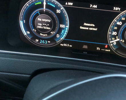 Сірий Фольксваген e-Golf, об'ємом двигуна 0 л та пробігом 200 тис. км за 11777 $, фото 28 на Automoto.ua